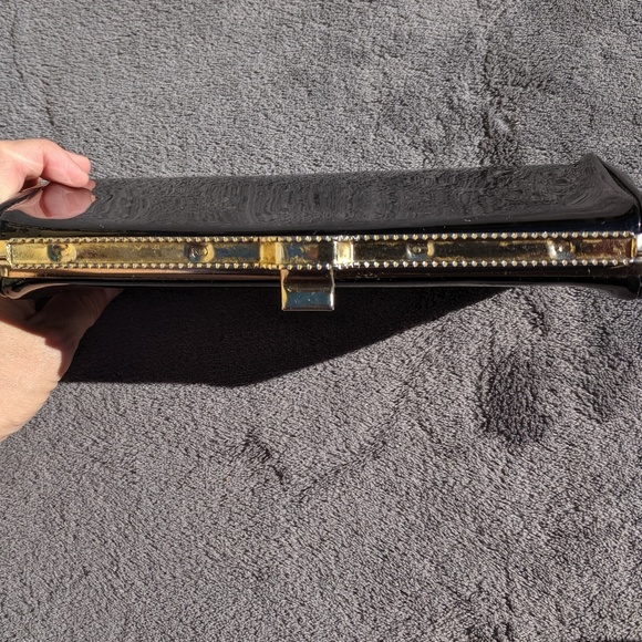 ♦️ B2G1FREE♦️Black shiny clutch - Picture 3 of 6